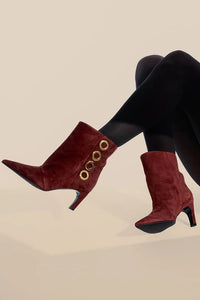 Vinalia | Spitze Stiefel in Bordeaux
