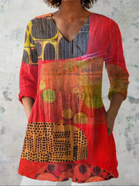 Riley | Modernes Abstraktes Muster V-Ausschnitt-Bluse