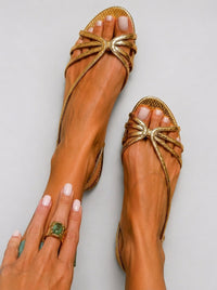 Dorata | Goldene Riemchensandalen