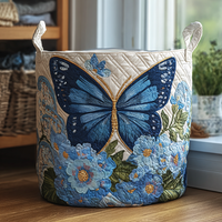 Elowen | Handgesteppter Wäschekorb mit blauem Schmetterling