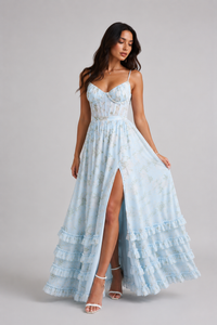 Violetta | Fließendes Maxikleid mit Rüschen und Schlitz